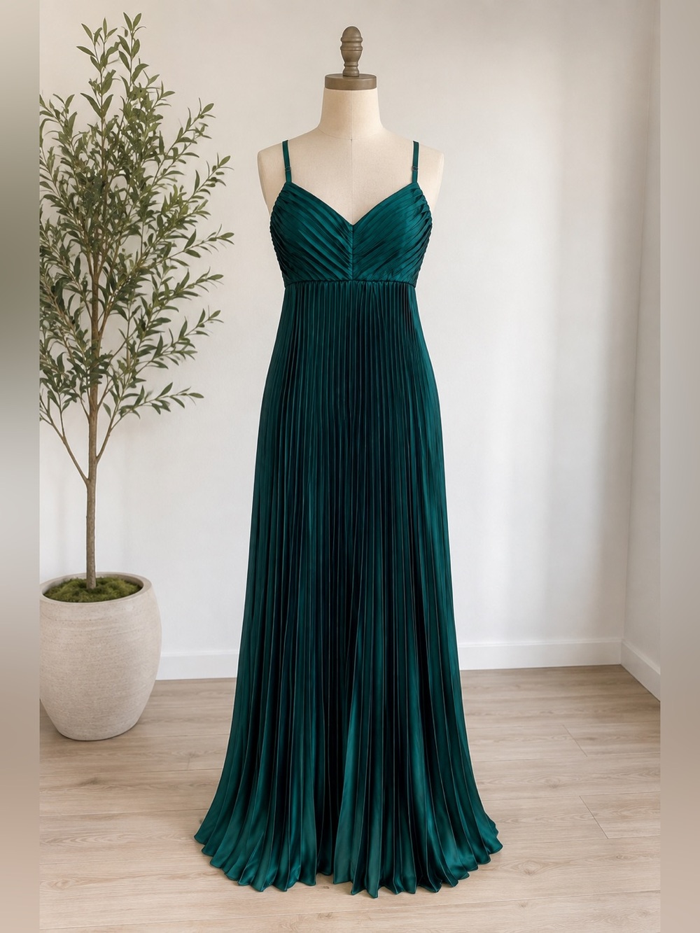 Boston Proper Size 6 Emerald Green Liquid Shine Pleated Maxi Dress Formal Gown - Picture 2 of 6
